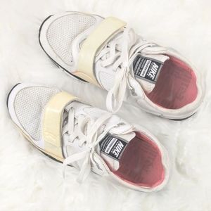 Nike Air Max 1 White Yellow Cool Grey Black Trainers Sneakers 2010 US Ladies 9.5